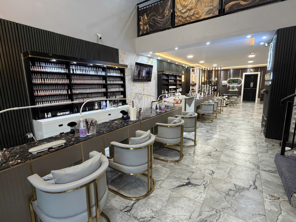 Nail Salon Gorey - 1 Million Luxury Nail Lounge Slide 5